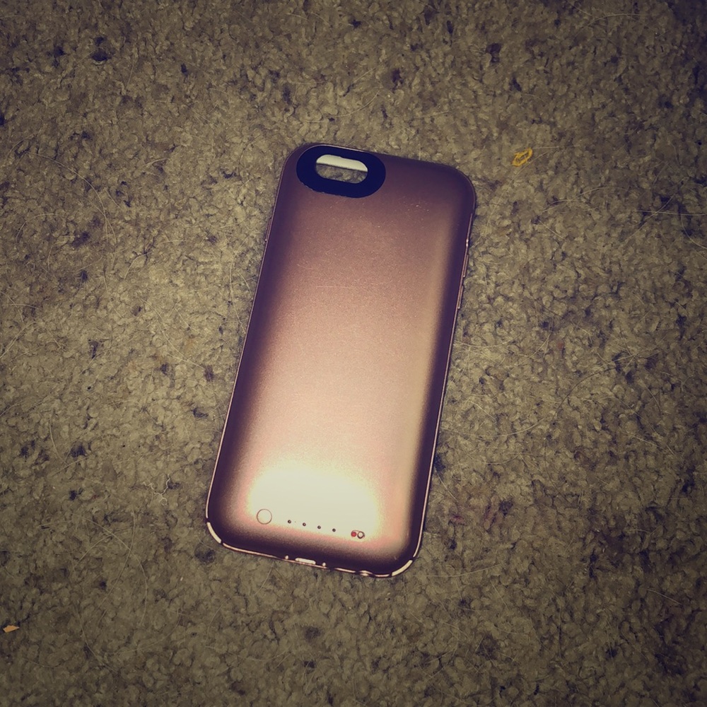 iPhone 6/6s mophie case.